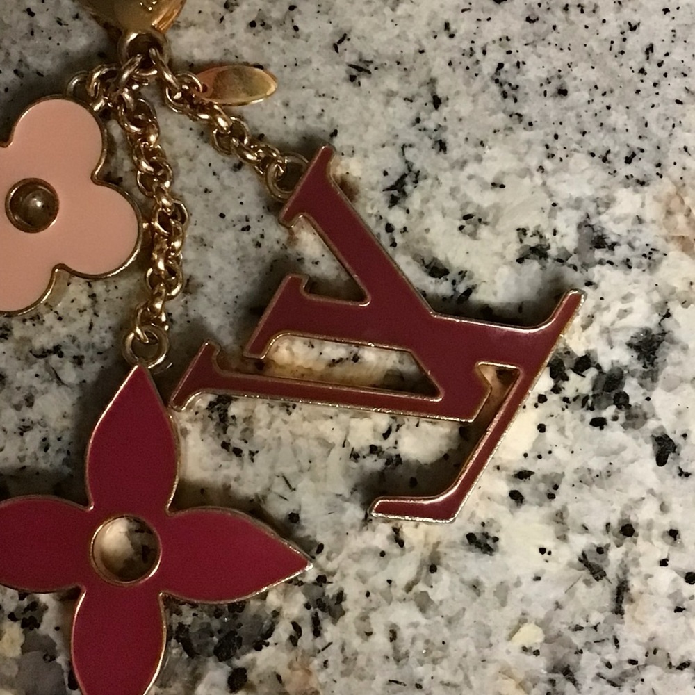 ❌SOLD❌Louis Vuitton Keychain 🌸🌺 - Picture 10 of 13